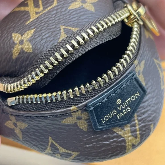 Louis Vuitton 2020 Collection Party Bum Bag Bracelet Monogram Limited Edition LV - Picture 8 of 15